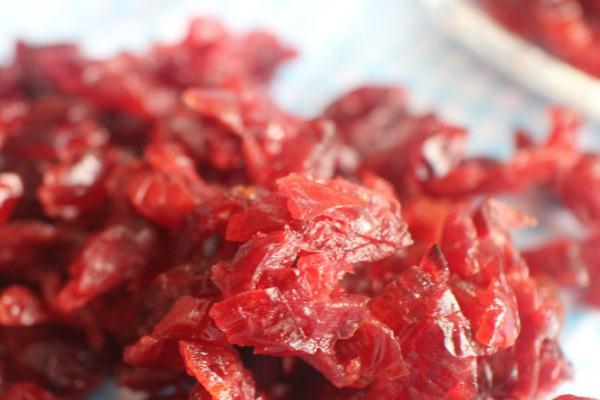 蔓越莓干保質(zhì)期是多長時(shí)間 蔓越莓干過期了能吃嗎 蔓越莓干保質(zhì)期是多長時(shí)間 蔓越莓干過期了能吃嗎