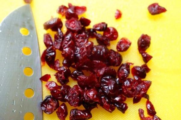 蔓越莓干有什么營(yíng)養(yǎng) 吃蔓越莓干有什么好處 蔓越莓干有什么營(yíng)養(yǎng) 吃蔓越莓干有什么好處
