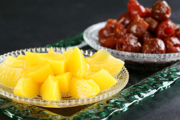 黃桃與水蜜桃區(qū)別 黃桃與水蜜桃哪個好 黃桃與水蜜桃區(qū)別 黃桃與水蜜桃哪個好