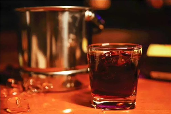 可樂桶里面什么酒 可樂桶配方比例 可樂桶里面什么酒 可樂桶配方比例