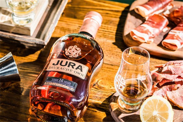 威士忌會(huì)喝醉嗎 威士忌屬于烈酒嗎 威士忌會(huì)喝醉嗎 威士忌屬于烈酒嗎