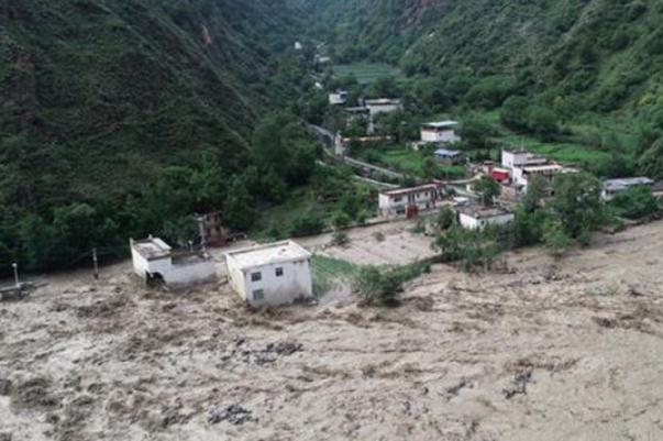 泥石流發(fā)生的前兆 泥石流發(fā)生時(shí)應(yīng)該往哪個(gè)方向跑 泥石流發(fā)生的前兆 泥石流發(fā)生時(shí)應(yīng)該往哪個(gè)方向跑