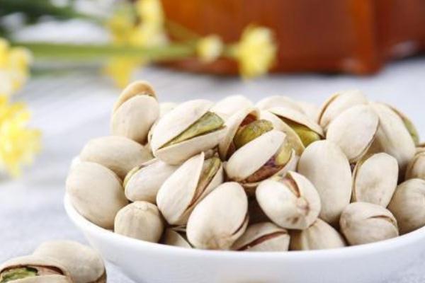 開(kāi)心果有什么營(yíng)養(yǎng)和功效 吃開(kāi)心果會(huì)胖嗎 開(kāi)心果有什么營(yíng)養(yǎng)和功效 吃開(kāi)心果會(huì)胖嗎