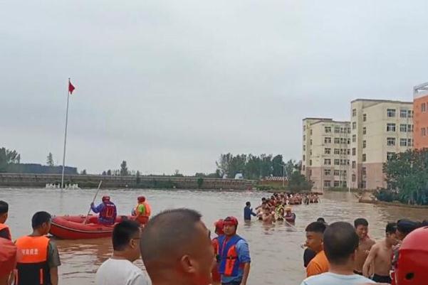 洪澇災(zāi)害的成因 洪澇災(zāi)害的防治措施 洪澇災(zāi)害的成因 洪澇災(zāi)害的防治措施