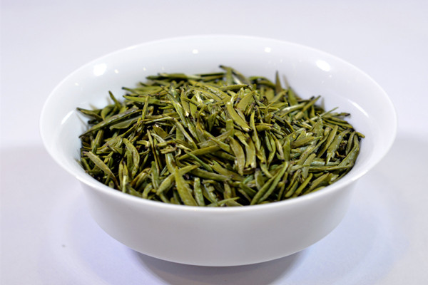 竹葉青適合什么人群喝 竹葉青適合什么季節(jié)喝 竹葉青適合什么人群喝 竹葉青適合什么季節(jié)喝