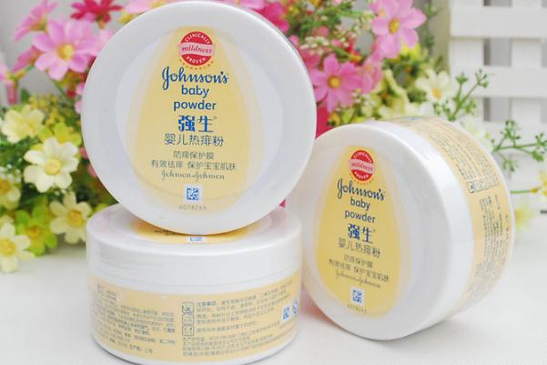 爽身粉是什么材料做的 爽身粉是夏天用還是冬天用 爽身粉是什么材料做的 爽身粉是夏天用還是冬天用