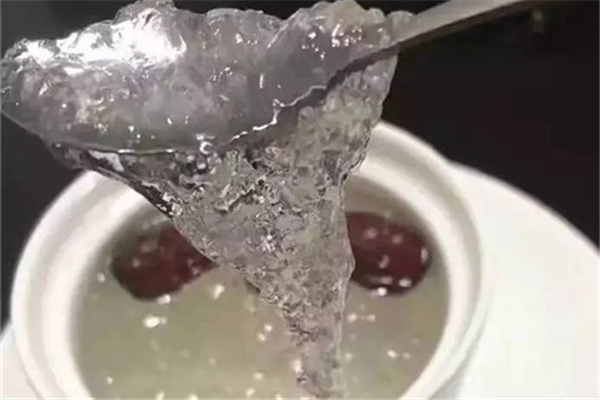 燕窩吃起來什么口感才是真的 燕窩吃起來像粉絲正常嗎 燕窩吃起來什么口感才是真的 燕窩吃起來像粉絲正常嗎