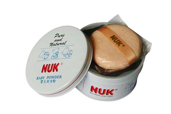 爽身粉要用到幾歲 爽身粉要洗嗎 爽身粉要用到幾歲 爽身粉要洗嗎