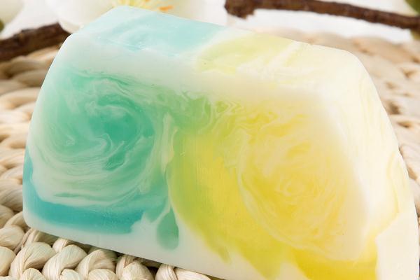 手工皂是堿性的嗎 手工皂含有皂基嗎 手工皂是堿性的嗎 手工皂含有皂基嗎