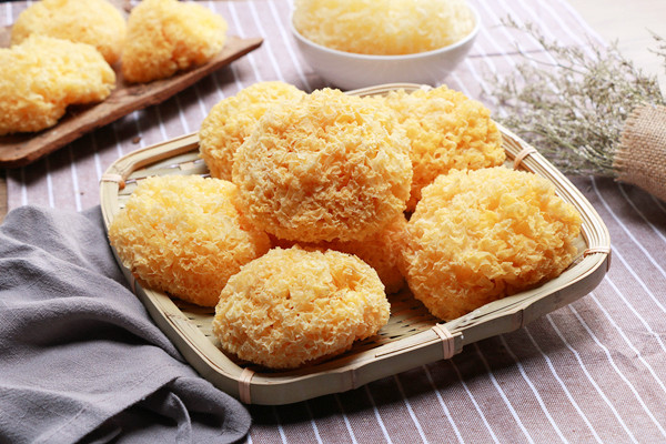 銀耳有助于減肥嗎 銀耳能治療咳嗽嗎 銀耳有助于減肥嗎 銀耳能治療咳嗽嗎