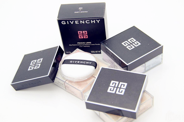 紀梵希散粉跟花西子散粉哪個好 花西子散粉與紀梵希散粉的對比差異 紀梵希散粉跟花西子散粉哪個好 花西子散粉與紀梵希散粉的對比差異