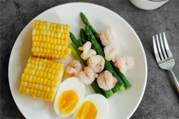 減脂餐是健身前吃還是健身后吃 減脂餐什么時候吃合適 減脂餐是健身前吃還是健身后吃 減脂餐什么時候吃合適