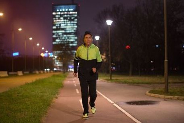 夜跑跑多久可以減肥 夜跑需要天天跑嗎 夜跑跑多久可以減肥 夜跑需要天天跑嗎