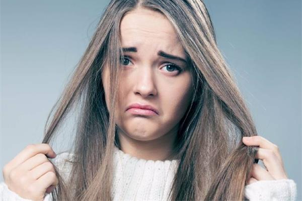 頭發(fā)護(hù)理有哪些項(xiàng)目 頭發(fā)護(hù)理到底有沒(méi)有用 頭發(fā)護(hù)理有哪些項(xiàng)目 頭發(fā)護(hù)理到底有沒(méi)有用