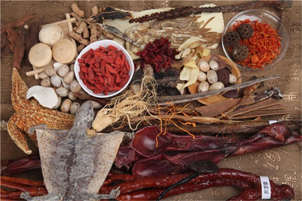 藥酒一天喝多少最佳 藥酒一天中什么時候喝最好 藥酒一天喝多少最佳 藥酒一天中什么時候喝最好