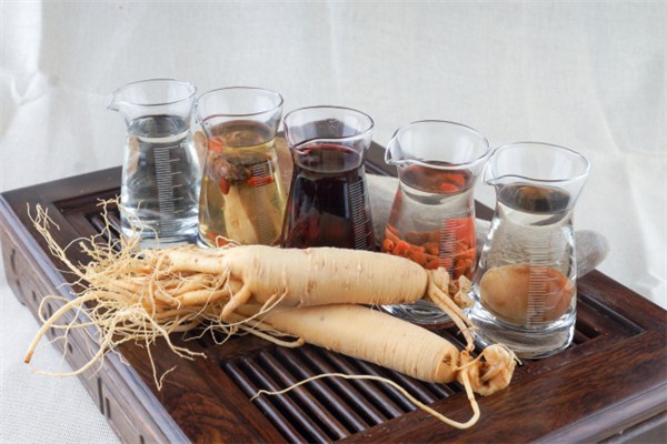 藥酒會(huì)不會(huì)傷胃 藥酒對(duì)人體有沒有傷害 藥酒會(huì)不會(huì)傷胃 藥酒對(duì)人體有沒有傷害