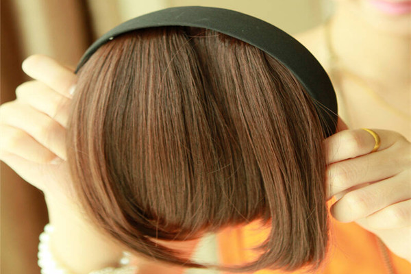 假發(fā)片多久洗一次 假發(fā)片如何護(hù)理 假發(fā)片多久洗一次 假發(fā)片如何護(hù)理