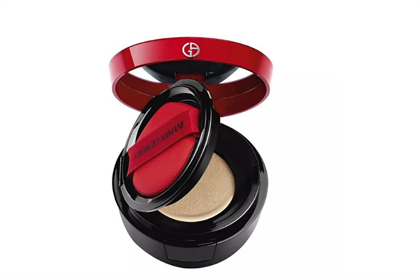 氣墊好用還是粉底液好用 氣墊和粉底液的區(qū)別 氣墊好用還是粉底液好用 氣墊和粉底液的區(qū)別