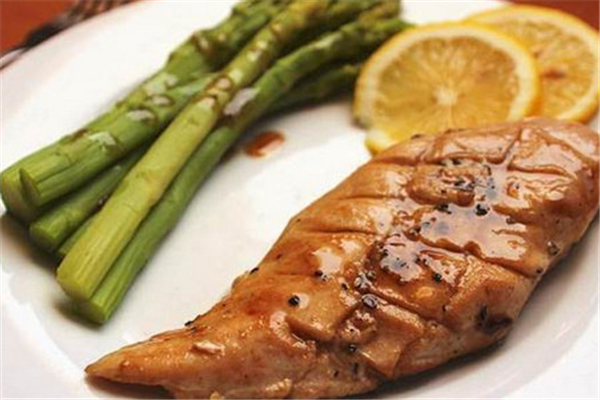 雞胸肉是優(yōu)質(zhì)蛋白嗎 雞胸肉屬于蛋白質(zhì)還是碳水 雞胸肉是優(yōu)質(zhì)蛋白嗎 雞胸肉屬于蛋白質(zhì)還是碳水