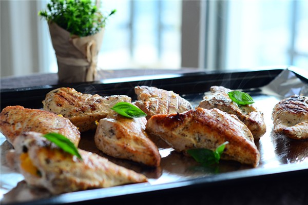 雞胸肉要腌制多久 雞胸肉腌制方法 雞胸肉要腌制多久 雞胸肉腌制方法