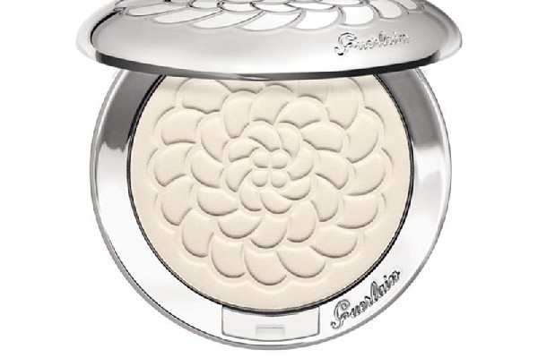 粉餅會悶痘嗎 粉餅對皮膚有傷害嗎 粉餅會悶痘嗎 粉餅對皮膚有傷害嗎