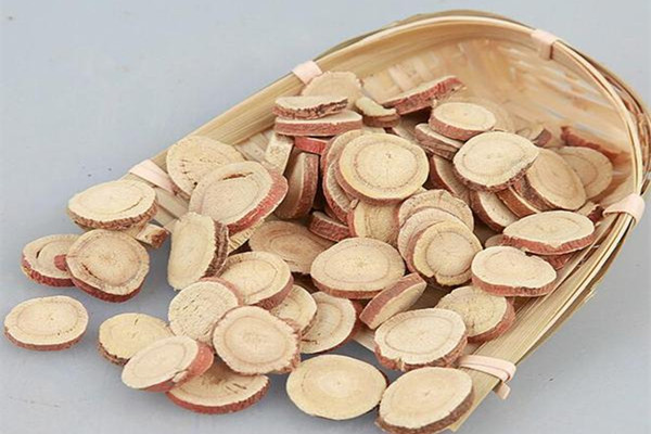 甘草能和金銀花一起泡水喝嗎 甘草能和枸杞一起泡水喝嗎 甘草能和金銀花一起泡水喝嗎 甘草能和枸杞一起泡水喝嗎