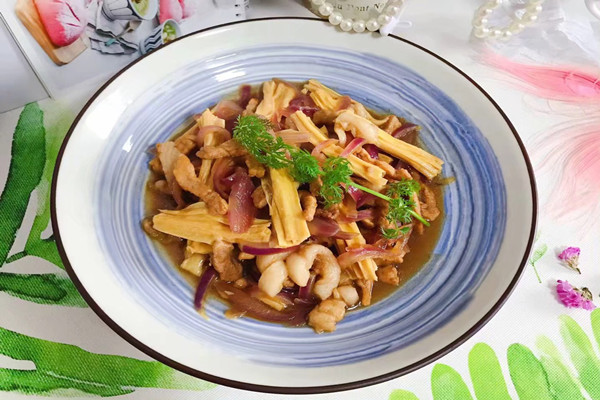 腐竹的熱量高嗎 腐竹減肥期間能吃嗎 腐竹的熱量高嗎 腐竹減肥期間能吃嗎