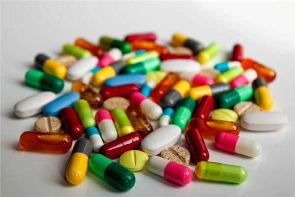 膠囊為什么不能剝開吃 膠囊打開吃和剝開吃有什么區(qū)別 膠囊為什么不能剝開吃 膠囊打開吃和剝開吃有什么區(qū)別