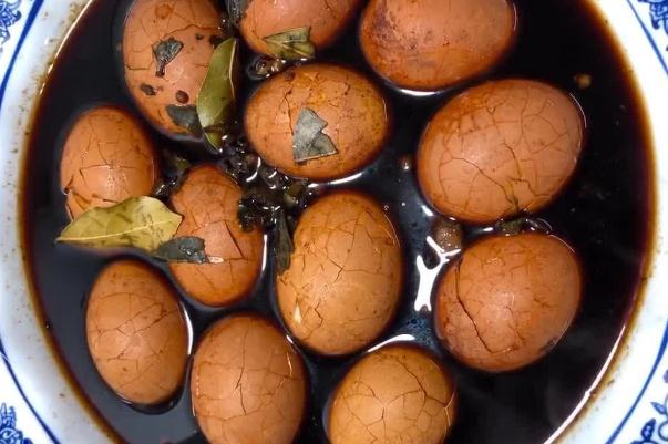 茶葉蛋要泡多久才入味 茶葉蛋有什么營養(yǎng)價(jià)值 茶葉蛋要泡多久才入味 茶葉蛋有什么營養(yǎng)價(jià)值