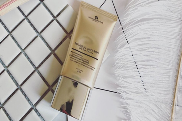 英樹的防曬霜怎么樣 英樹的防曬霜有效期是幾年 英樹的防曬霜怎么樣 英樹的防曬霜有效期是幾年