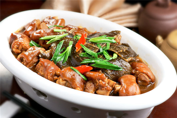 甲魚哪些部位不能吃 甲魚的黃油要不要去掉 甲魚哪些部位不能吃 甲魚的黃油要不要去掉