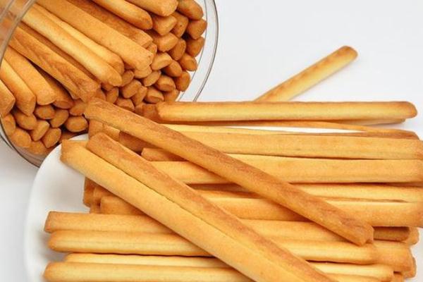 嬰兒磨牙棒的利弊 哪種嬰兒磨牙棒好 嬰兒磨牙棒的利弊 哪種嬰兒磨牙棒好