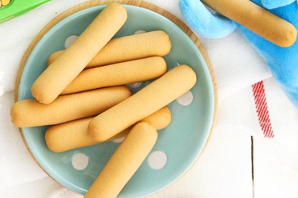 嬰兒磨牙棒要吃多久 嬰兒磨牙棒要用到幾個(gè)月 嬰兒磨牙棒要吃多久 嬰兒磨牙棒要用到幾個(gè)月