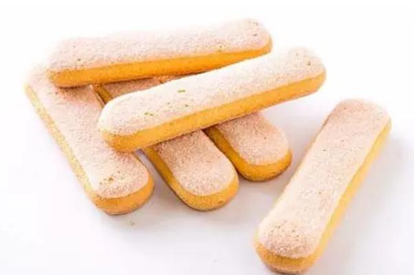 嬰兒磨牙餅干幾個月可以吃 嬰兒磨牙餅干的危害 嬰兒磨牙餅干幾個月可以吃 嬰兒磨牙餅干的危害