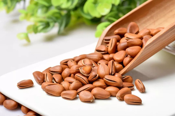 松子和什么搭配好吃 松子和什么不能一起吃 松子和什么搭配好吃 松子和什么不能一起吃