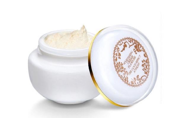 貴婦膏是白天用的還是晚上用的 貴婦膏晚上可以涂著睡覺(jué)嗎 貴婦膏是白天用的還是晚上用的 貴婦膏晚上可以涂著睡覺(jué)嗎