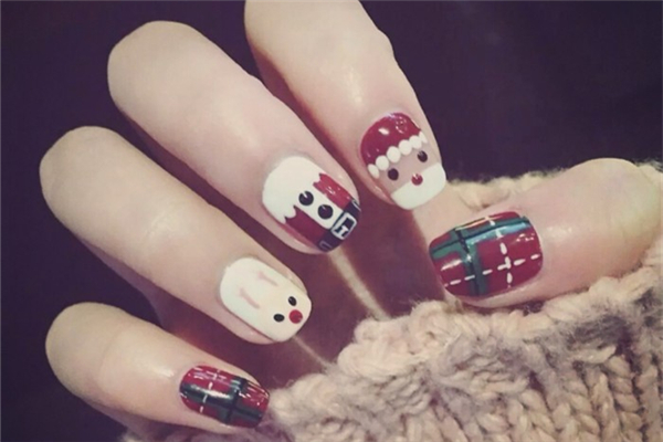 美甲會曬黑手嗎 美甲用什么燈比較好 美甲會曬黑手嗎 美甲用什么燈比較好