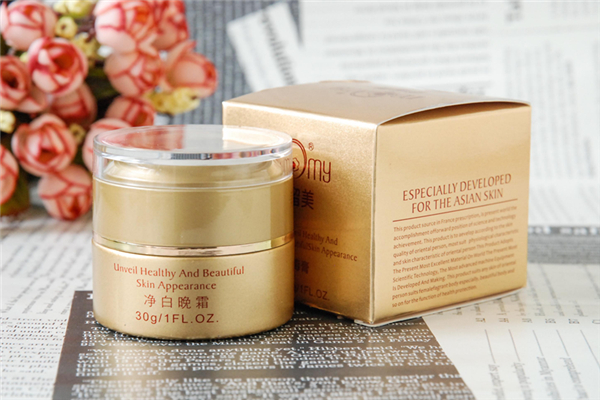 晚霜是睡覺前用嗎 晚霜正確使用方法 晚霜是睡覺前用嗎 晚霜正確使用方法