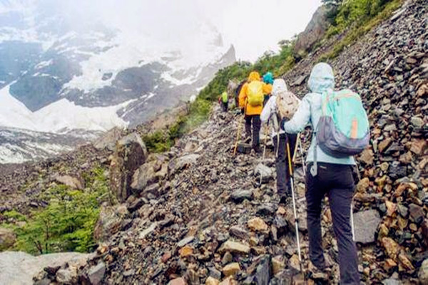 爬山可以減脂肪肝嗎 爬山的最佳季節(jié)是什么 爬山可以減脂肪肝嗎 爬山的最佳季節(jié)是什么
