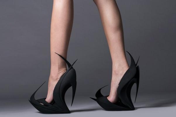 高跟鞋會越穿越松嗎 高跟鞋會導(dǎo)致腰間盤突出嗎 高跟鞋會越穿越松嗎 高跟鞋會導(dǎo)致腰間盤突出嗎