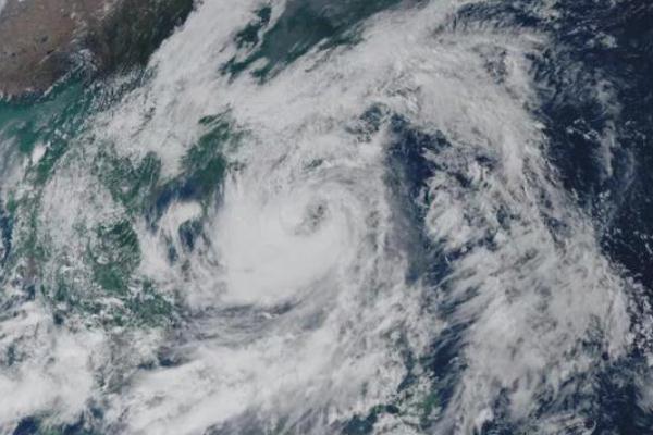 臺風(fēng)來臨時的注意事項 臺風(fēng)來臨前的預(yù)兆 臺風(fēng)來臨時的注意事項 臺風(fēng)來臨前的預(yù)兆