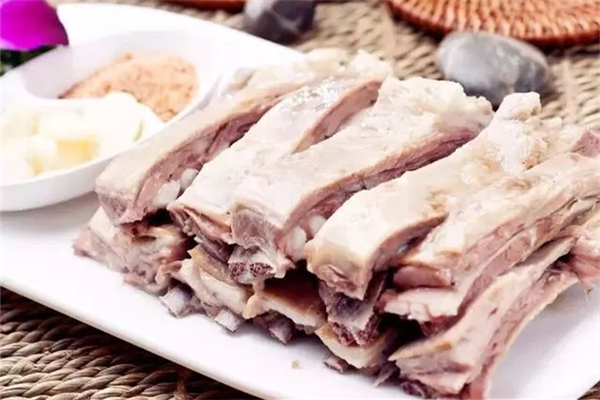 羊肉要焯水嗎 羊肉焯水的正確方法 羊肉要焯水嗎 羊肉焯水的正確方法