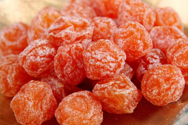 話(huà)梅核里面的仁能吃嗎 話(huà)梅核吞下去要緊嗎