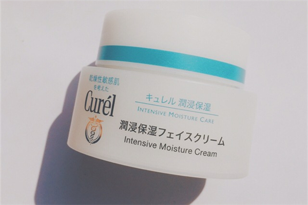 珂潤面霜有修復(fù)的功效嗎 珂潤面霜修復(fù)紅血絲嗎 珂潤面霜有修復(fù)的功效嗎 珂潤面霜修復(fù)紅血絲嗎