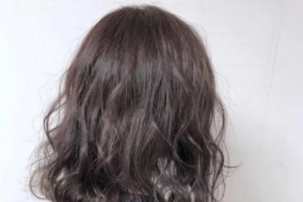 冷燙會(huì)不會(huì)很快就變直 冷燙傷頭發(fā)嗎 冷燙會(huì)不會(huì)很快就變直 冷燙傷頭發(fā)嗎