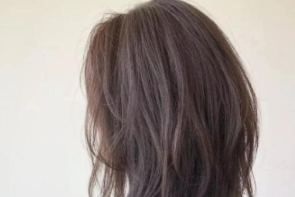 冷燙會(huì)不會(huì)很快就變直 冷燙傷頭發(fā)嗎 冷燙會(huì)不會(huì)很快就變直 冷燙傷頭發(fā)嗎