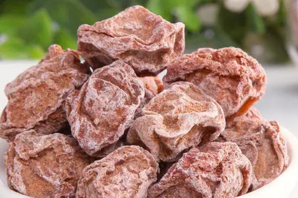 話(huà)梅核里面的仁能吃嗎 話(huà)梅核吞下去要緊嗎