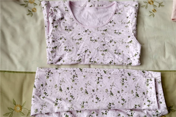 秋褲可以穿著睡覺嘛 穿秋褲睡覺會有什么影響 秋褲可以穿著睡覺嘛 穿秋褲睡覺會有什么影響