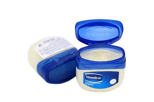 凡士林對(duì)濕疹有效嗎 濕疹患者可以用凡士林嗎