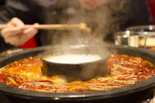 吃火鍋拉肚子是怎么回事 吃火鍋肚子疼怎么緩解 吃火鍋拉肚子是怎么回事 吃火鍋肚子疼怎么緩解